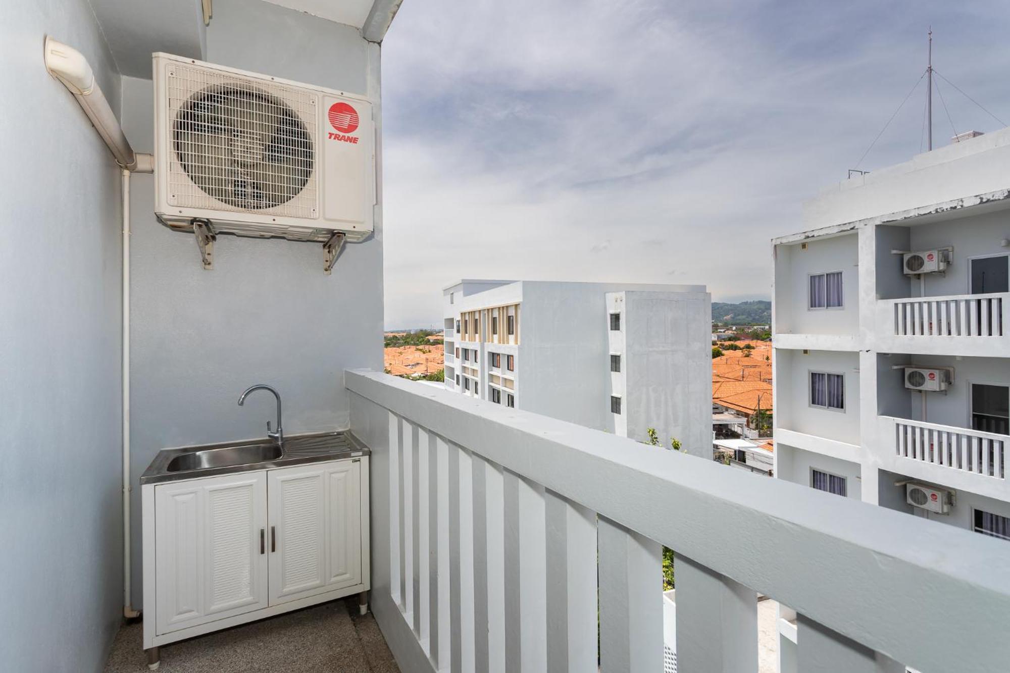 Recenta Phuket Suanluang Exterior foto