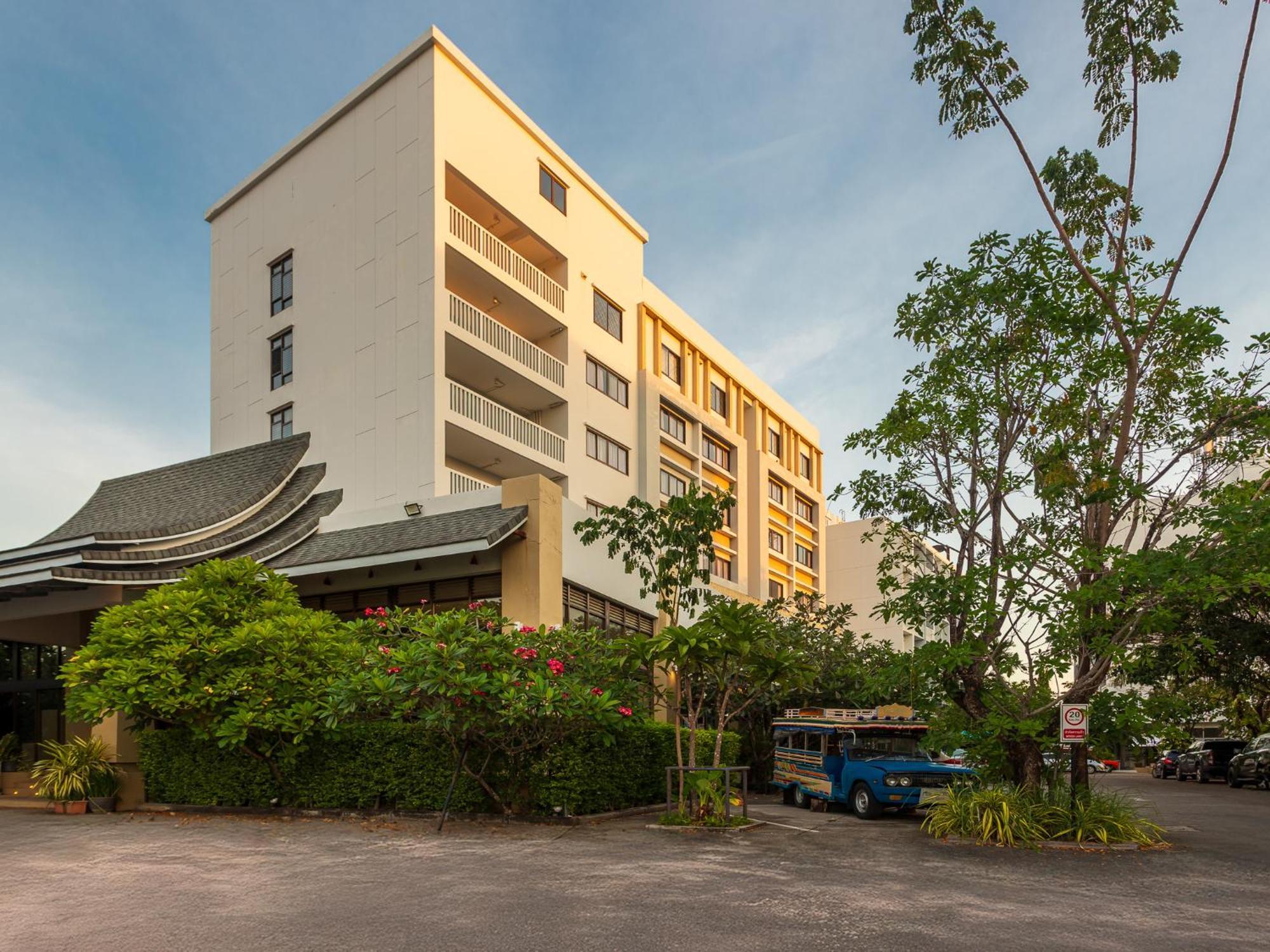 Recenta Phuket Suanluang Exterior foto